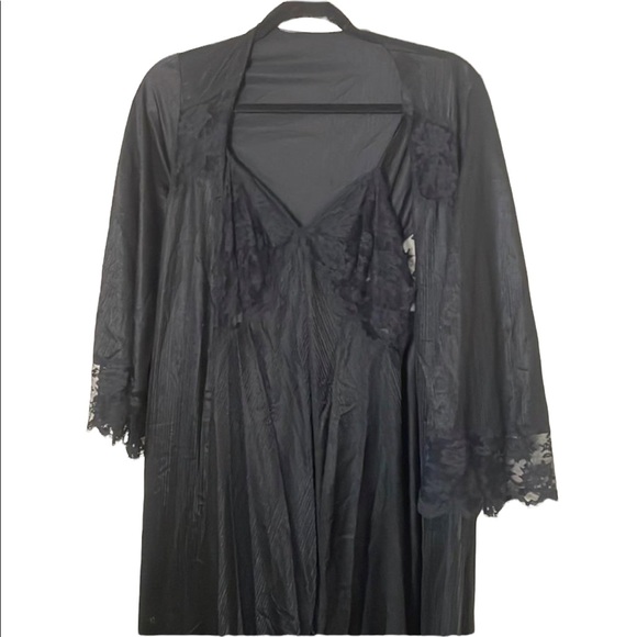 Vintage Other - Vintage two piece robe and maxi length negligee set size S